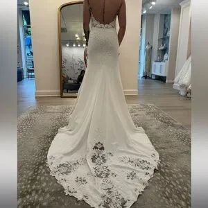 exquisite Pnina Tornai wedding dress